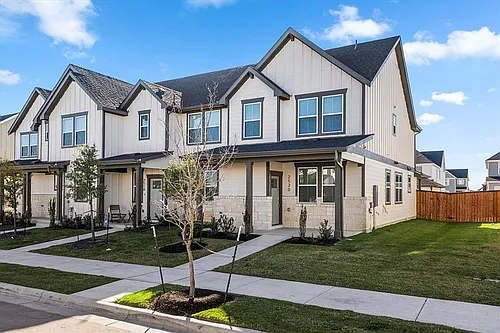 2517 Violet Theo Ln Photo 1
