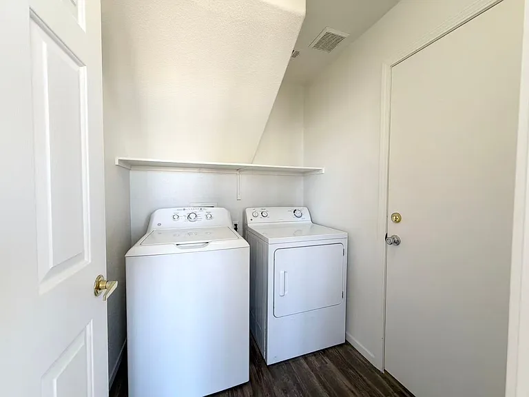 10208 Turin Pl — Photo 13