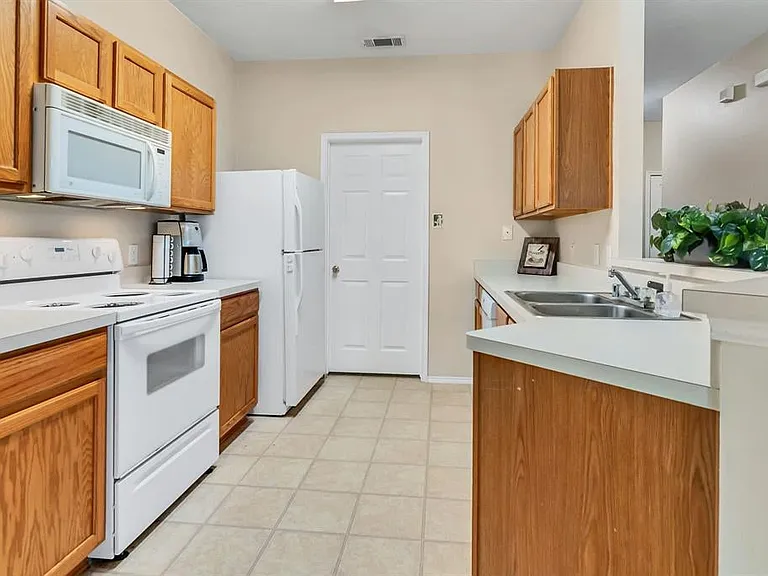 4105 Capstone Dr — Photo 14