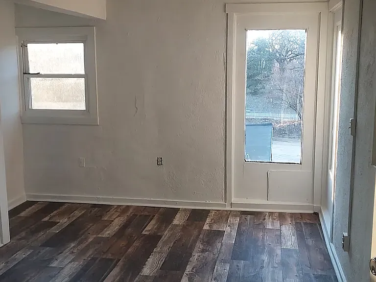 2802 S Main St #3 — Photo 11