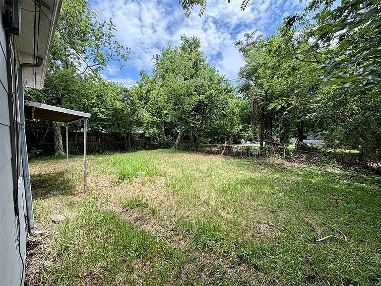 6637 Lozier St — Photo 8