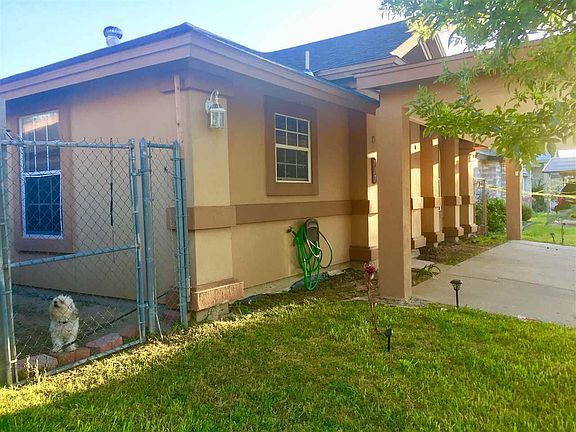 3rd image of 717 Royal Palm Dr