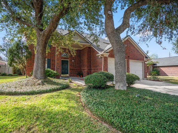 19615 Kilborne Park Ln, Spring, TX 77379