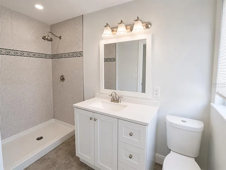 616 Ellendale Dr — Photo 18