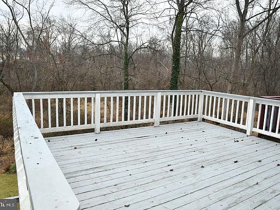 2nd image of 12 Hunting Horn Cir