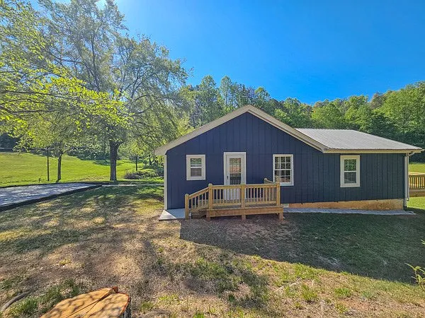 147 Weaver Creek Rd — Photo 36