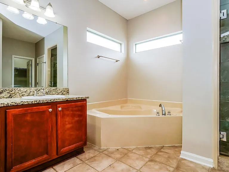 60 Penny Ln — Photo 11
