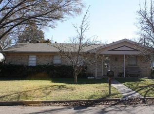 211 W Simmons St, Weatherford, TX 76086