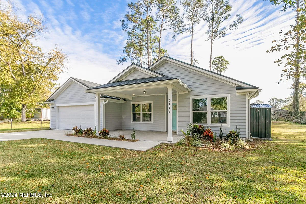 4 bed, 2.0 bath, 1836 sqft, $1,950 — Photo 4