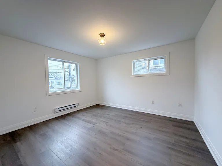 184 Ottawa St S #3 — Photo 13