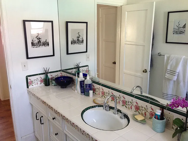 2328 Amherst Ave — Photo 10