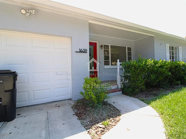 1639 Oakmont Ln — Photo 2