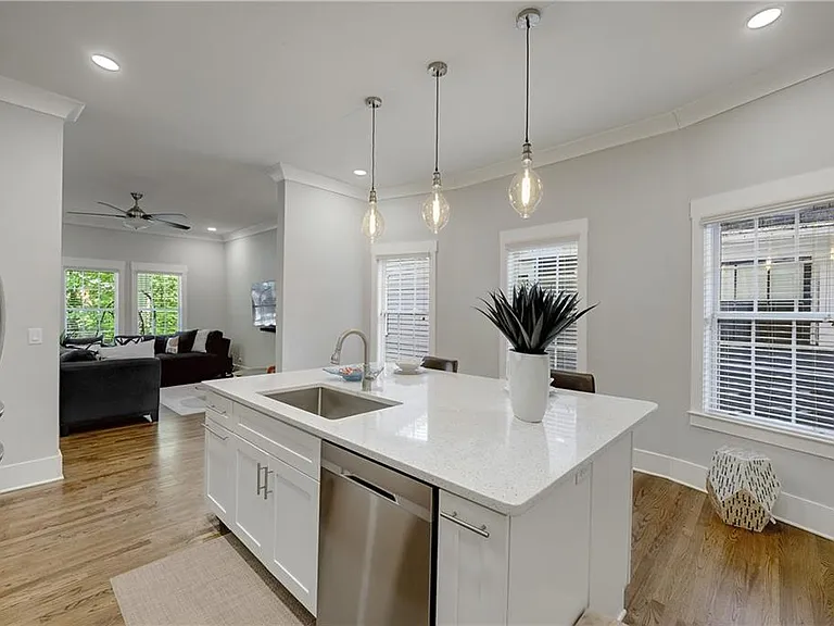 505 W Ontario Ave SW — Photo 23