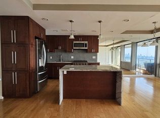 4 Horizon Rd APT 817, Fort Lee, NJ 07024