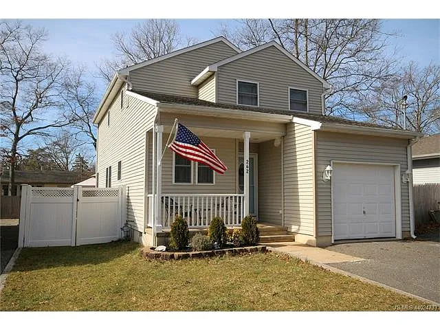 262 Wallace Ave photo 1