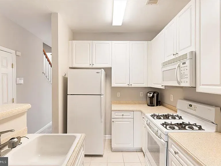 2651 Park Tower Dr #113 — Photo 11