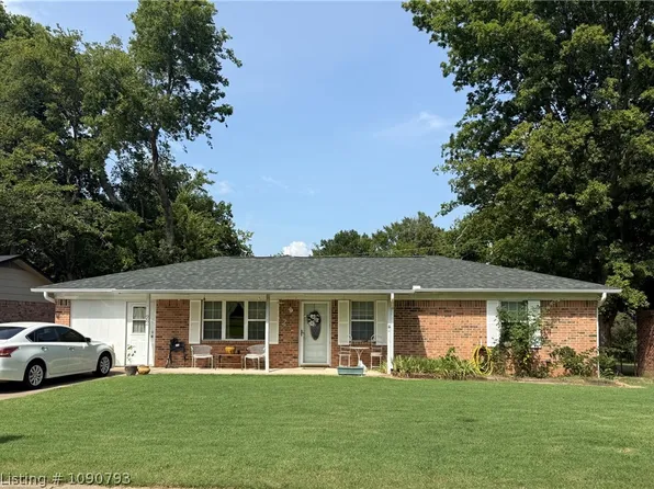 22 E Interstate Cir, Sallisaw, OK 74955