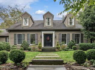 127 Dug Rd, Wyoming, PA 18644