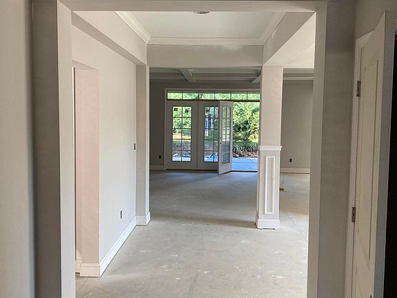 5th image of 111 Broady Meadow Cir