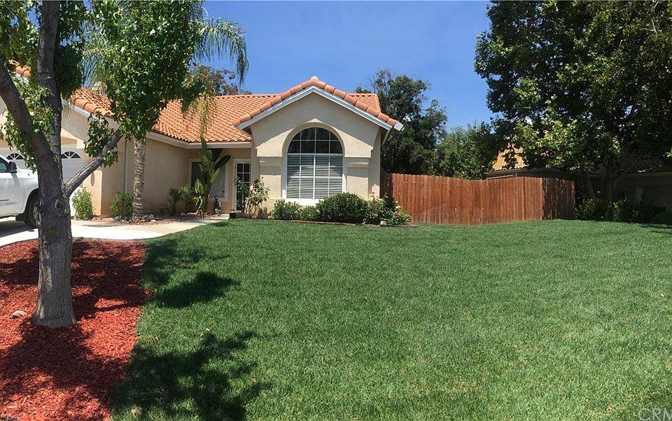 1st image of 40438 Yardley Ct