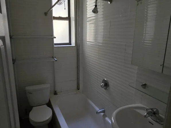 1176 President Street image 8 of 8