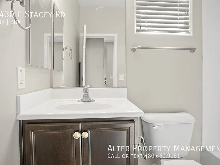 2430 E Stacey Rd — Photo 29