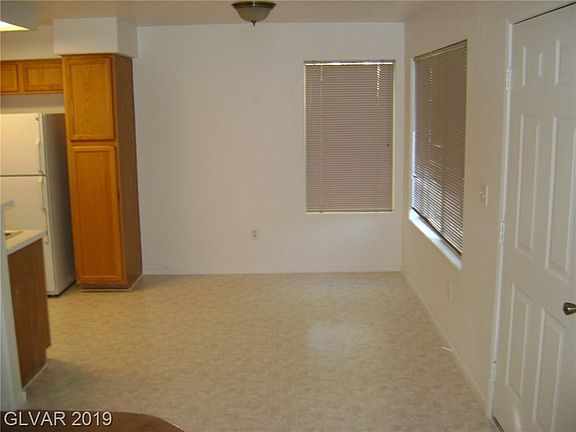 4th image of 3070 Tarpon Dr Unit 203