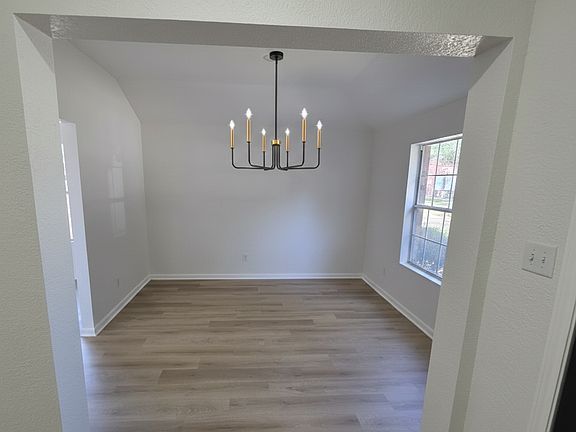 3rd image of 5711 Fullgarden Ct