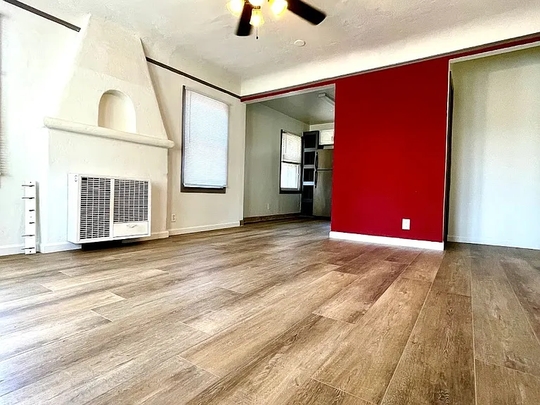 1339 S Sycamore Ave — Photo 2
