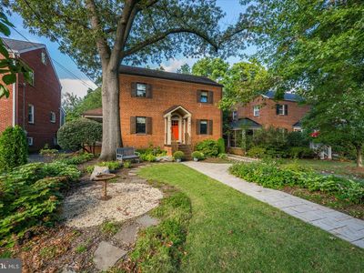 712 S Wayne St, Arlington, VA, 22204