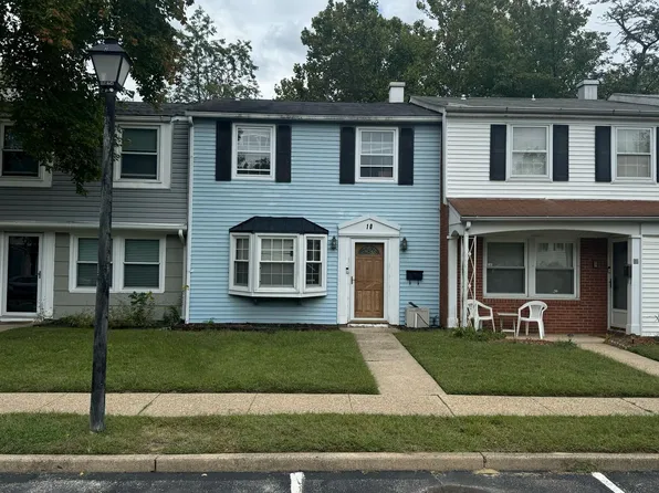 10 Radnor Ct, Willingboro, NJ 08046