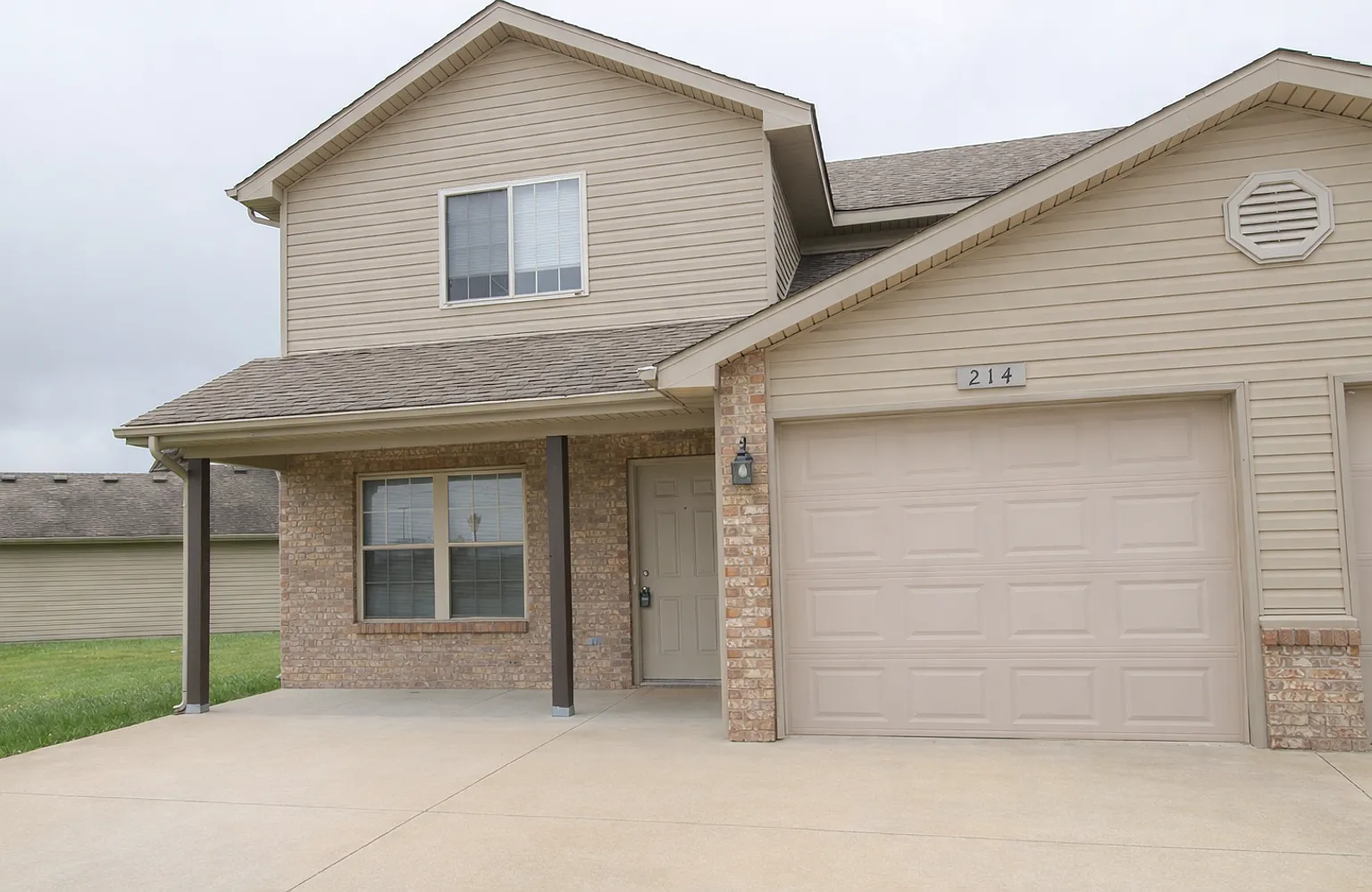 Vanderveen Duplex — Photo 1