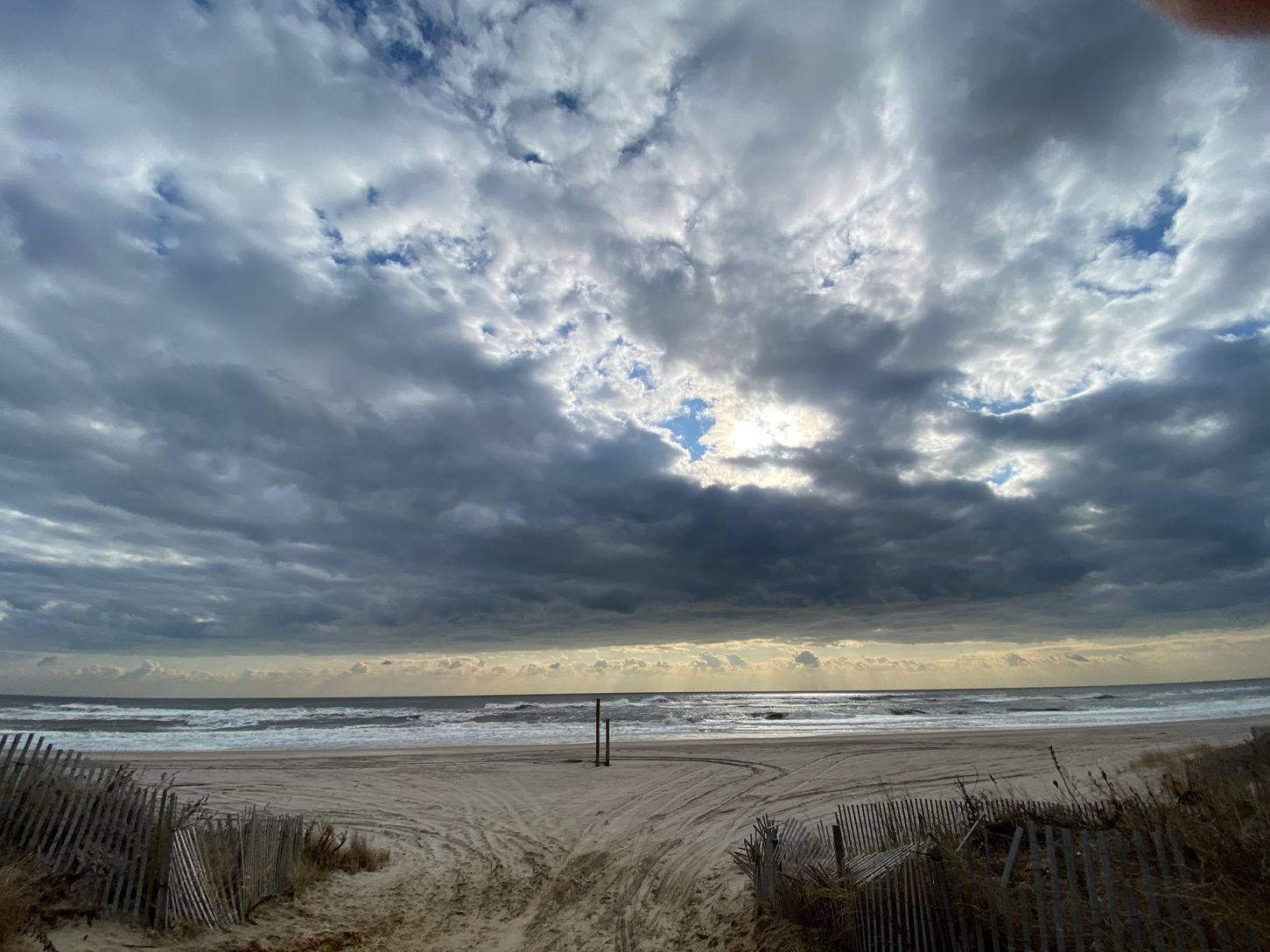 Cooper beach is 8min drive, and Bay beaches are a 3min drive
