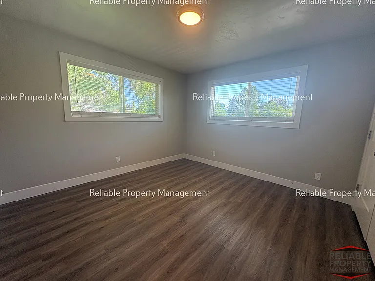 235 W 20th St #1 — Photo 9