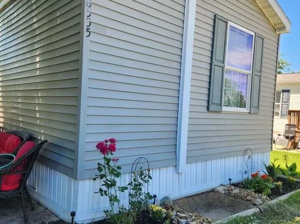 8555 Skyline St SW, Byron Center, MI 49315