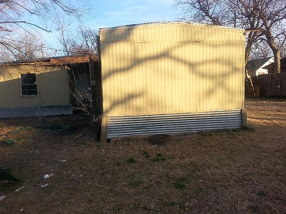 2nd image of 104 N Mill St