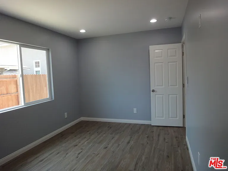 1151 Royal Ave — Photo 10