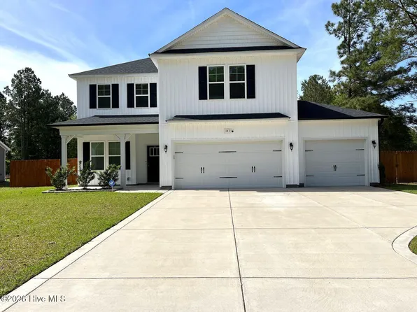 143 Lonesome Glory Dr, Raeford, NC 28376