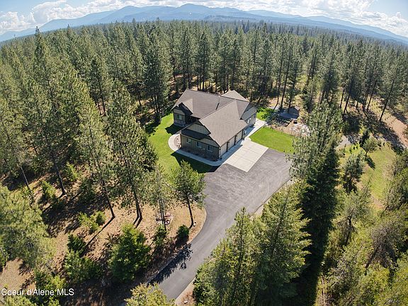 3rd image of 21642 N Massif Rd