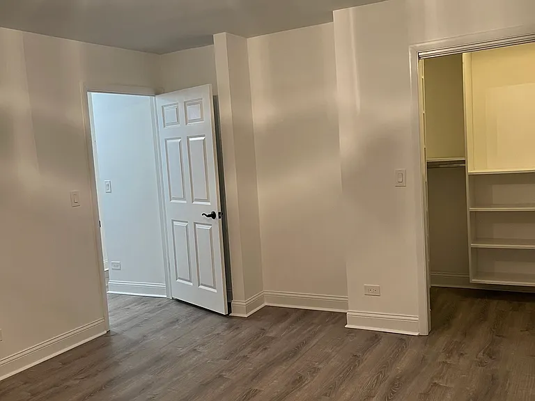 816 W Saint James St #2SW — Photo 13