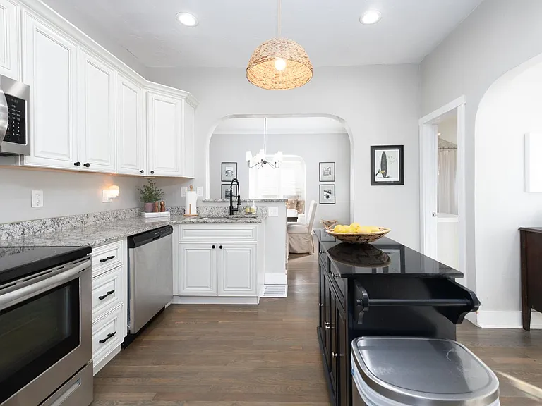 847 E Costilla St — Photo 7