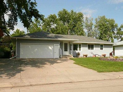 1728 Hoyt St Beatrice NE 68310 Zillow