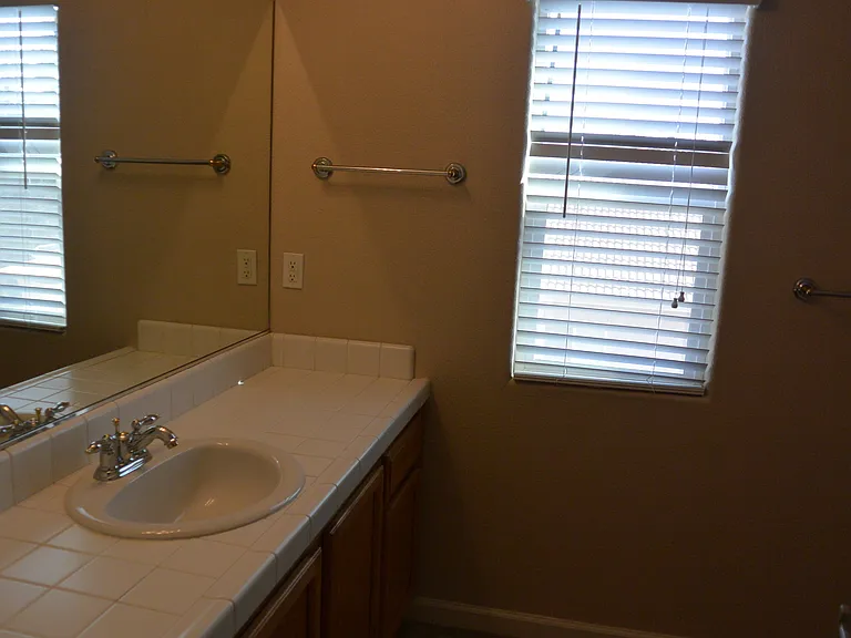 3337 W Tyler Ave — Photo 10