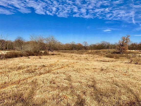 3rd image of 1084 County Road 2389