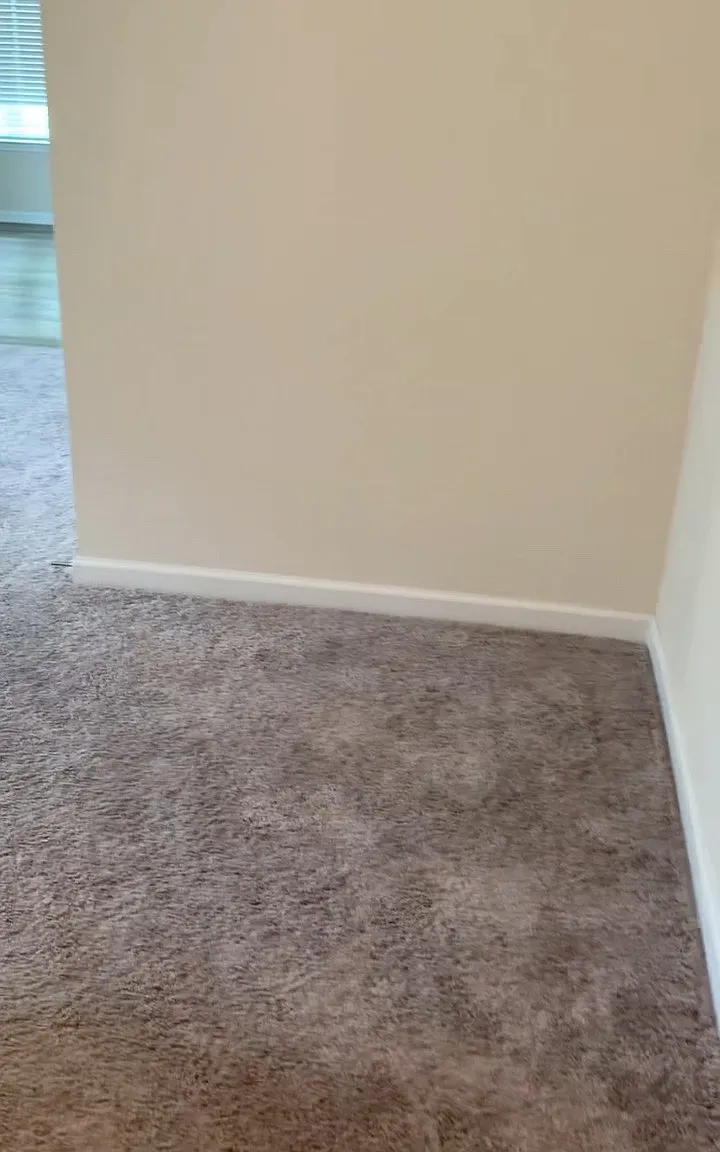 100 N Rose Hill Dr — Photo 2