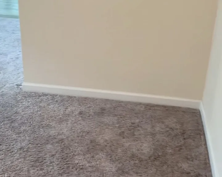 100 N Rose Hill Dr — Photo 2