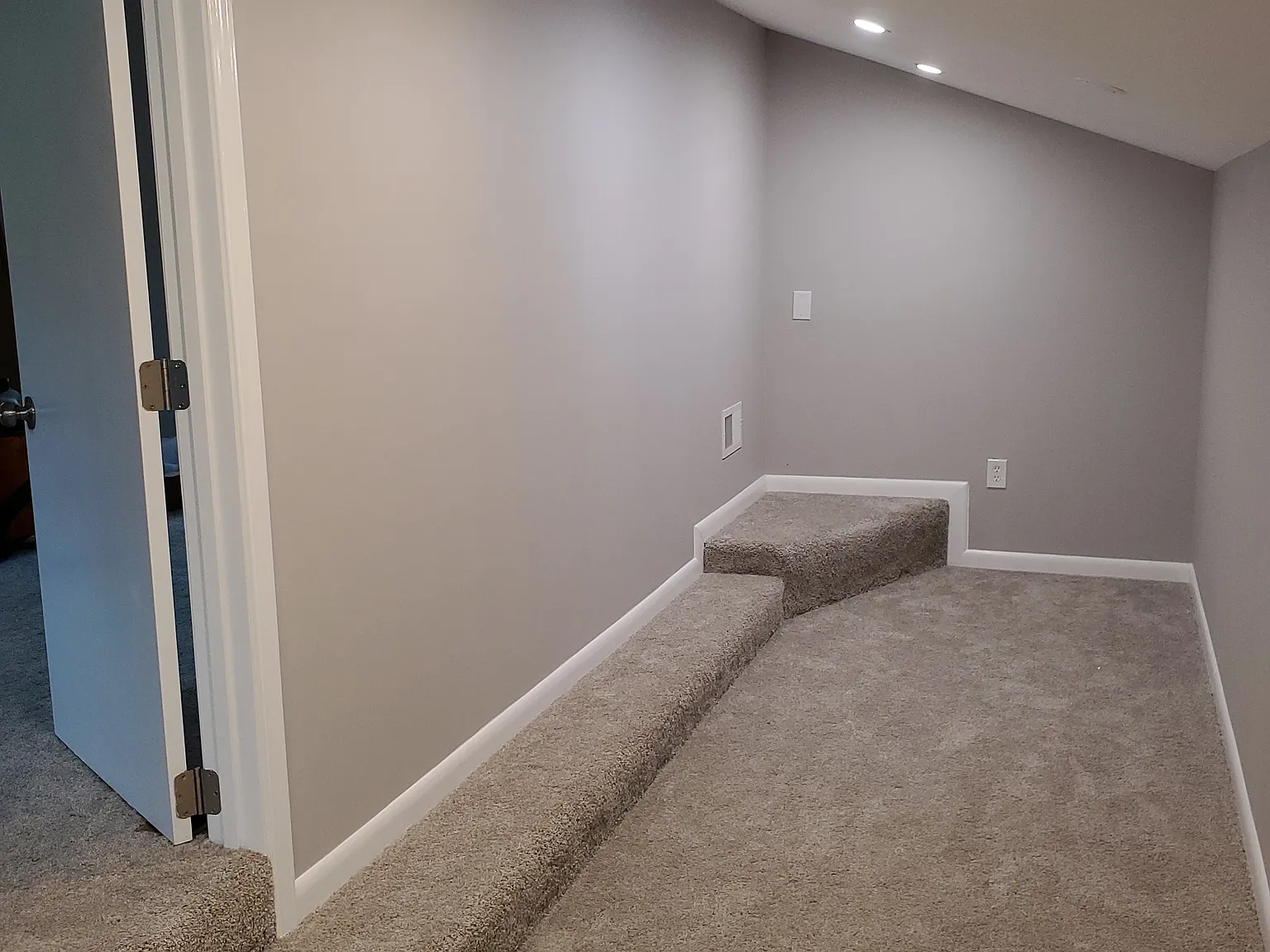 4 bed, 2100 sqft, $3,800 — Photo 3