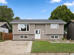 1538 SPADINA STREET W, Moose Jaw, SK S6H 7E6