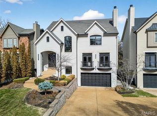 7249 Forsyth Blvd, Saint Louis, MO