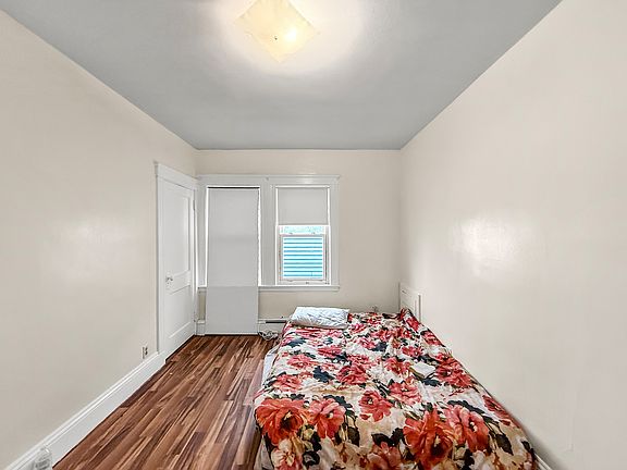 5th image of 36 Temple St Unit 1